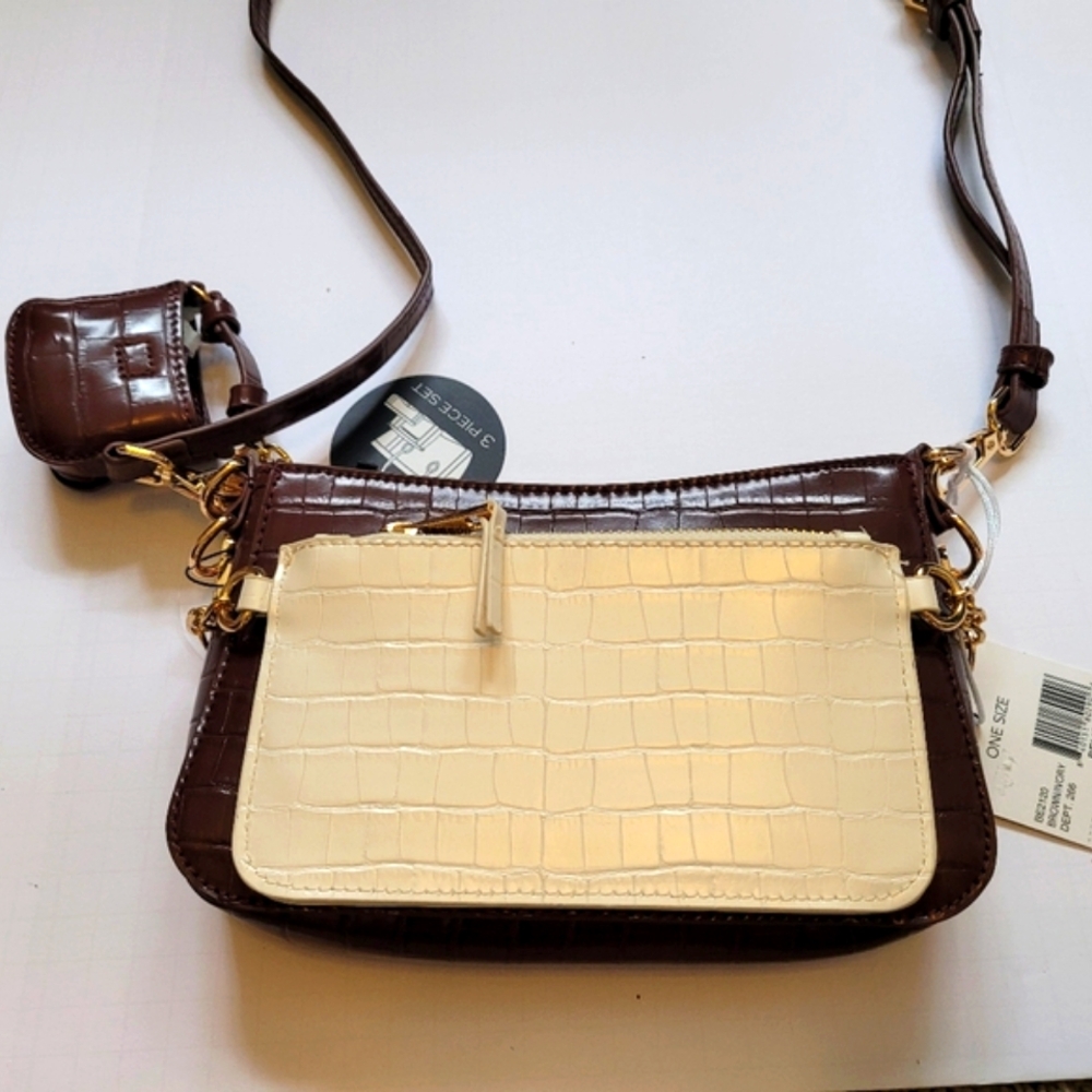 3 piece purse and air pod set